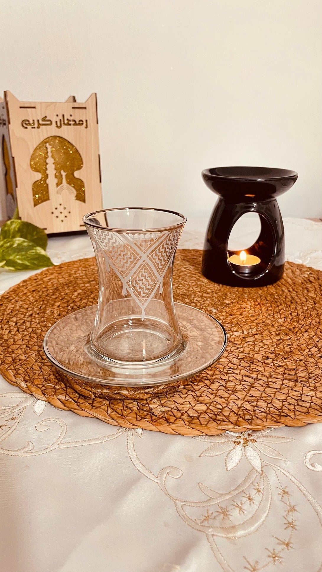 Acquire elegance and heritage with this tea glass set, designed to add a touch of authentic beauty to your tea-drinking experience. Each glass is adorned with intricate Palestinian Keffiyeh patterns, blending luxury with authenticity. The set comprises 6 elegant tea glasses and 6 matching saucers, all embellished with enhancing rims. Available in luxurious colors: radiant golden, a distinctive golden and black combination, or elegant silver to suit various tastes and decors.