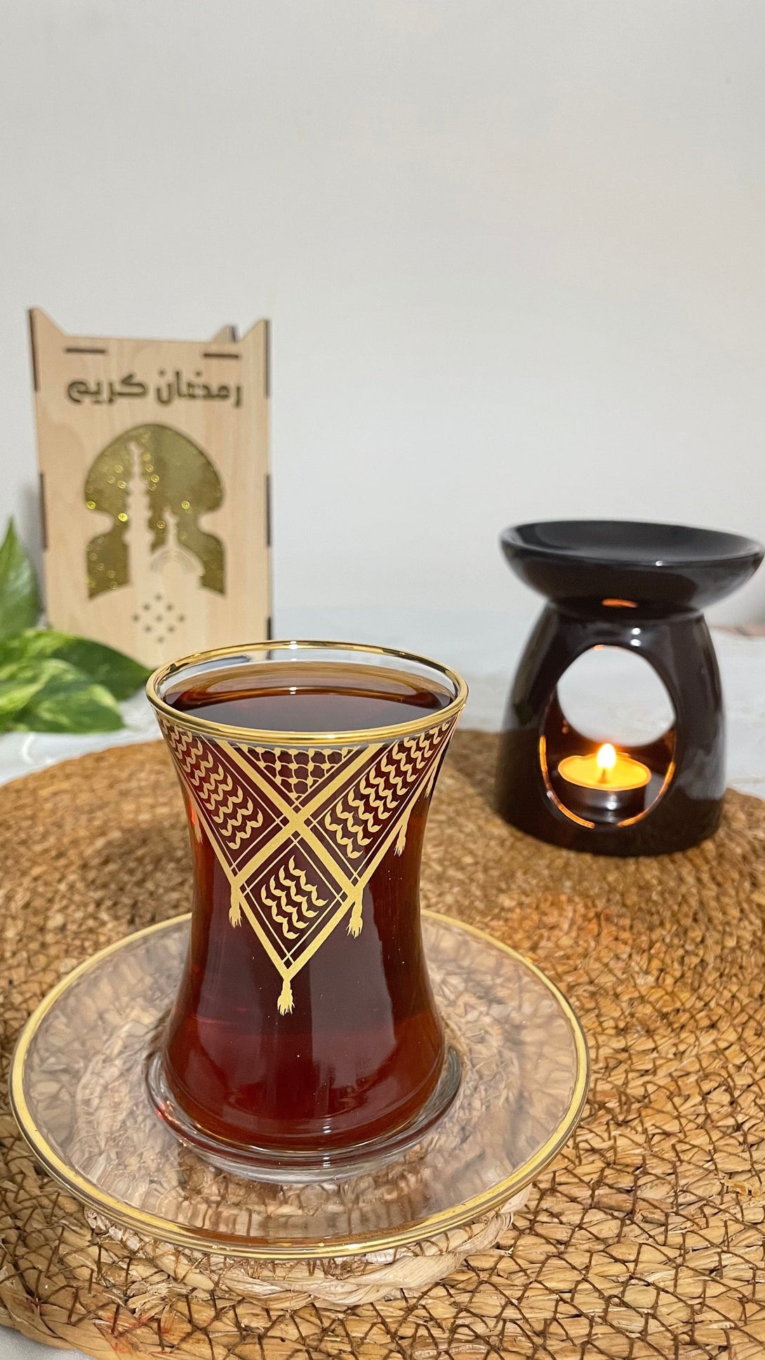 Acquire elegance and heritage with this tea glass set, designed to add a touch of authentic beauty to your tea-drinking experience. Each glass is adorned with intricate Palestinian Keffiyeh patterns, blending luxury with authenticity. The set comprises 6 elegant tea glasses and 6 matching saucers, all embellished with enhancing rims. Available in luxurious colors: radiant golden, a distinctive golden and black combination, or elegant silver to suit various tastes and decors.